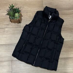 GAP Women’s Down-Filled Black Puffer Vest | Size XS | New Without Tags